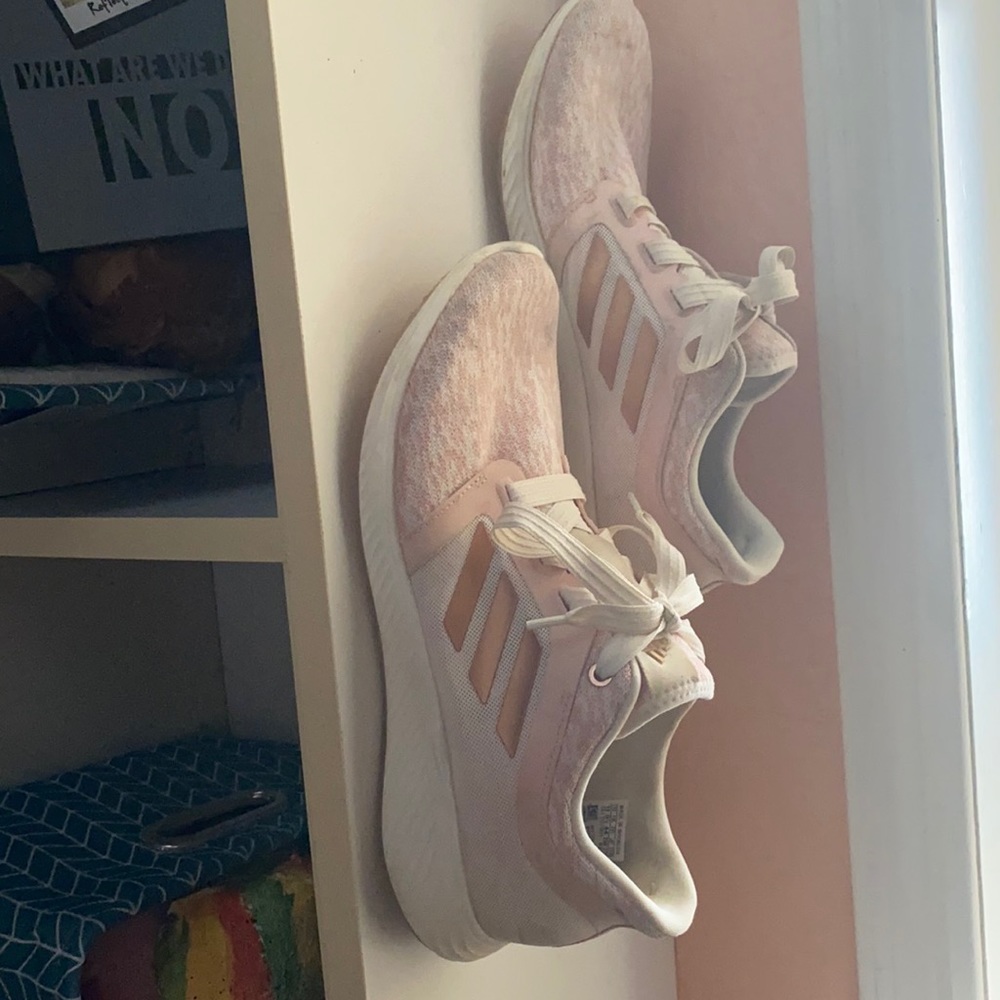 adidas pink tennis shoes